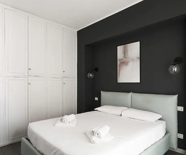 Easytopstay - Piazza Venezia Charming Penthouse *