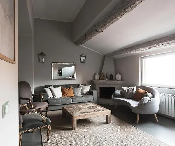 Easytopstay - Piazza Venezia Charming Penthouse * Rom