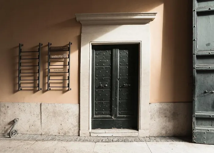 Easytopstay - Piazza Venezia Charming Penthouse Rom